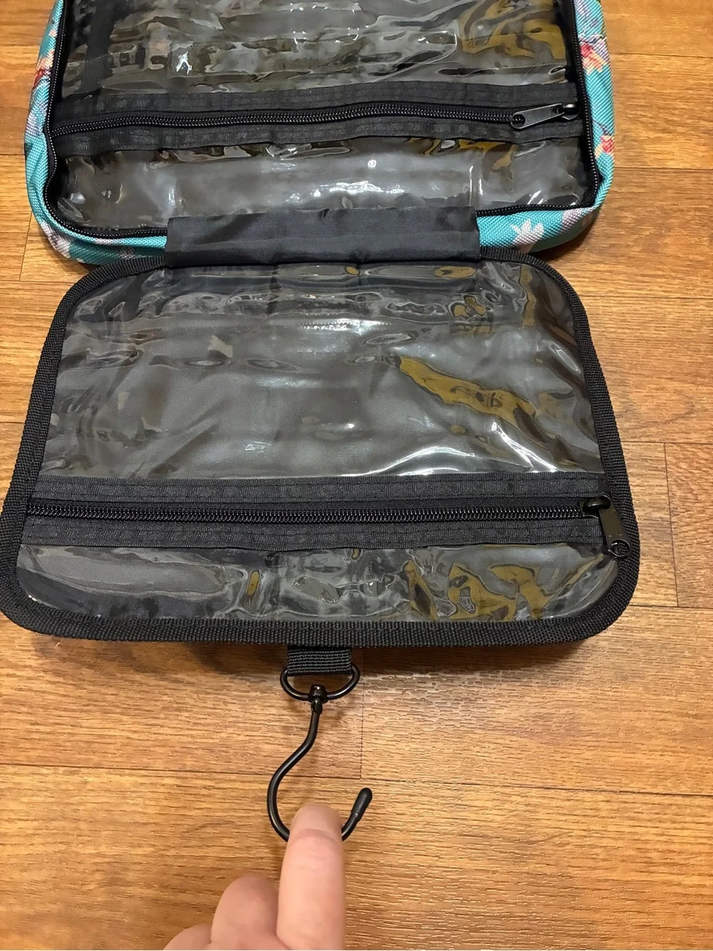 Bang & Carsen  Floral Cosmetic Travel Bag with Multicolor Blooms NWT